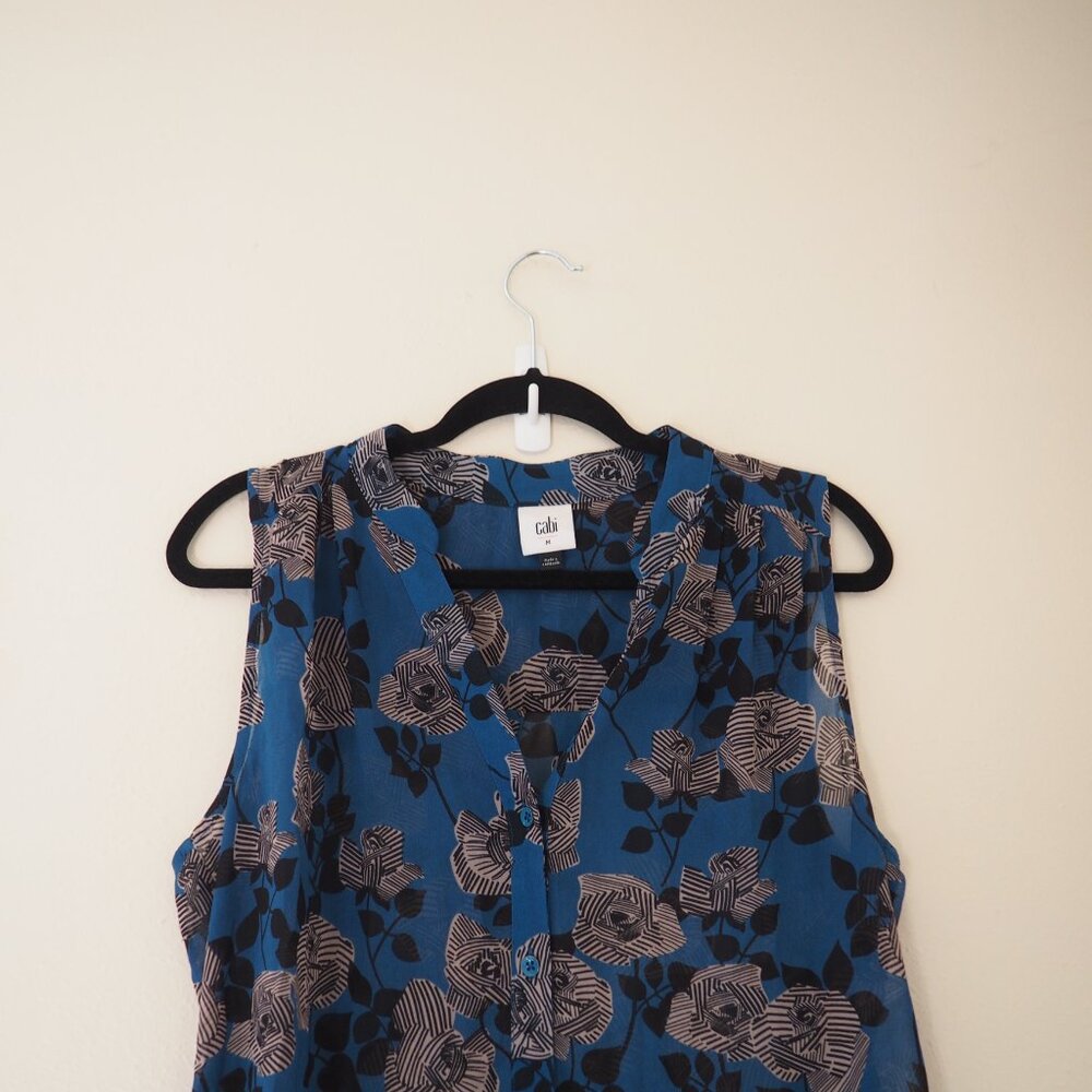 !! CAbi 4180 Engrave Sleeveless Teal Blue Floral Blouse sz M - Picture 4 of 7